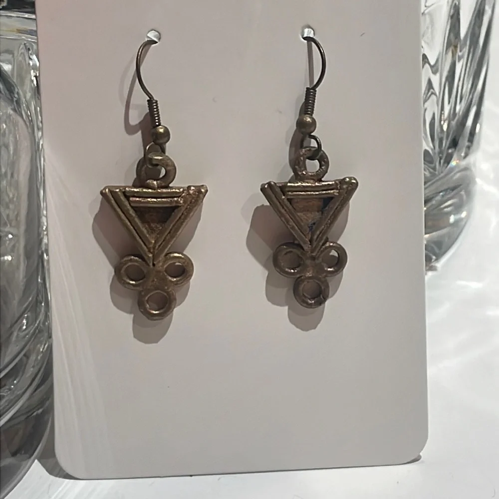 Vintage gold tone earrings jewelry triangle circle